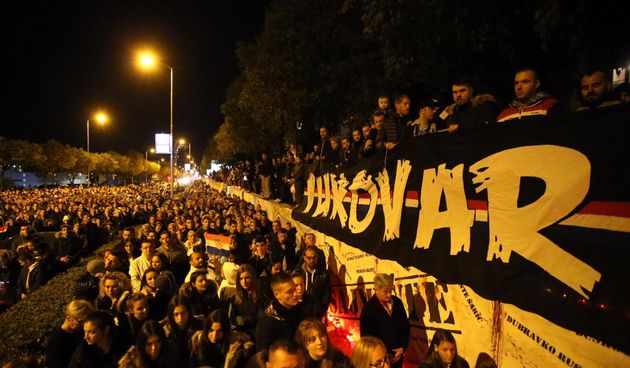 Torcida organizirala mimohod Vukovarskom ulicom u povodu sjecanja na obljetnicu pada Vukovara.