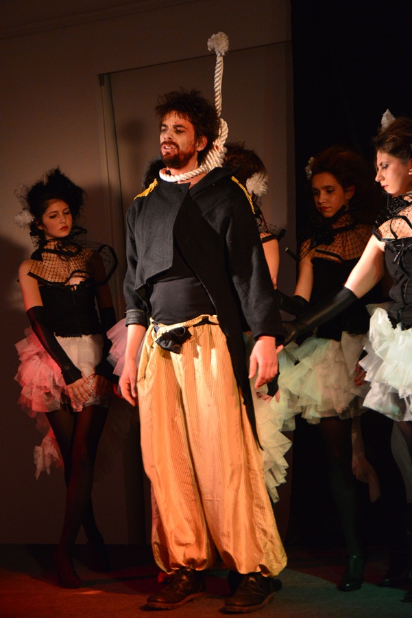 Dragon teatar premijerom predstave “Kraljevo” proslavio svoj peti rođendan Dragon teatar premijerom predstave “Kraljevo” proslavio svoj peti rođendan