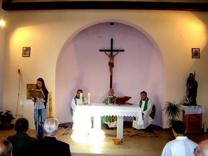 U Buliću otkriveno poprsje don Petra Nakića, foto: Marko Ledenko U Buliću otkriveno poprsje don Petra Nakića, foto: Marko Ledenko