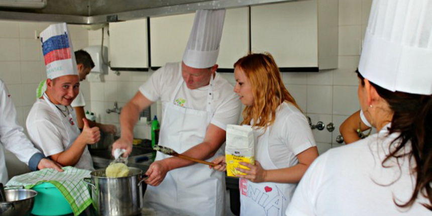 Uspješno je završen projekt “Gastro rural art” kojeg je provela Lokalna akcijska grupa LAURA u Biogradu na moru Uspješno je završen projekt “Gastro rural art” kojeg je provela Lokalna akcijska grupa LAURA u Biogradu na moru