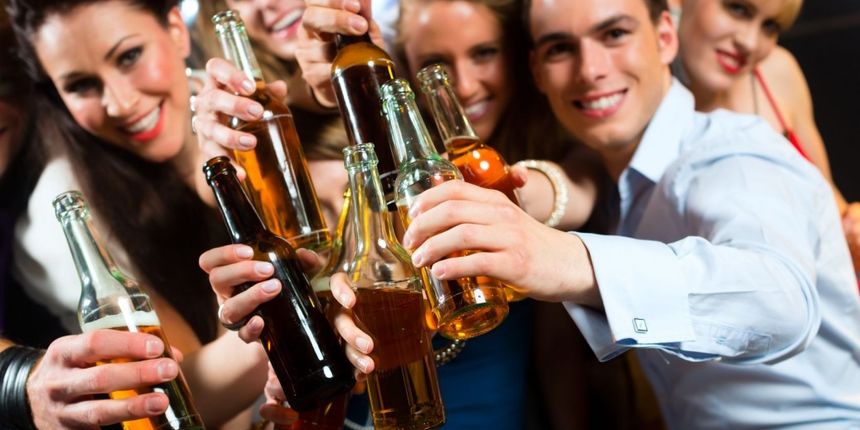 Mladi, alkohol, pivo, zabava