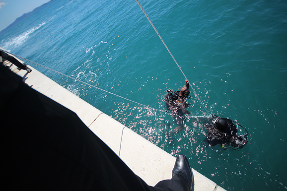 Svečanost polaganja J. Y. Costeau memorijalne ploče na Morskim orguljama