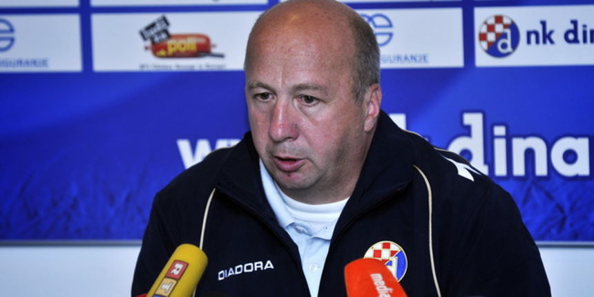 Zagreb, 070610.
Dinamov stadion.
Press konferencija novog trenera NK Dinama, Velimira Zajeca.
Foto: Boris Kovacev / CROPIX Zagreb, 070610.
Dinamov stadion.
Press konferencija novog trenera NK Dinama, Velimira Zajeca.
Foto: Boris Kovacev / CROPIX