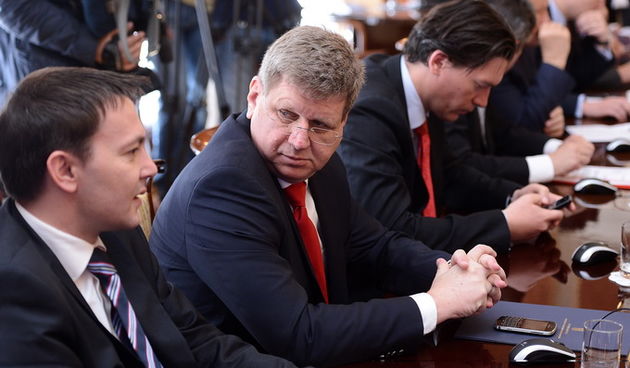 Zagreb, 250413.
Markov trg.
U Banskim dvorima odrzana je redovita sjednica Vlade republike Hrvatske.
Na fotografiji: Mirando Mrsic.
Foto: Goran Mehkek / CROPIX