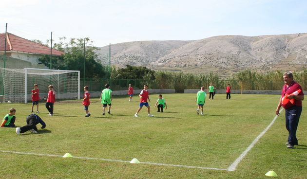 Mala škola nogometa Pag