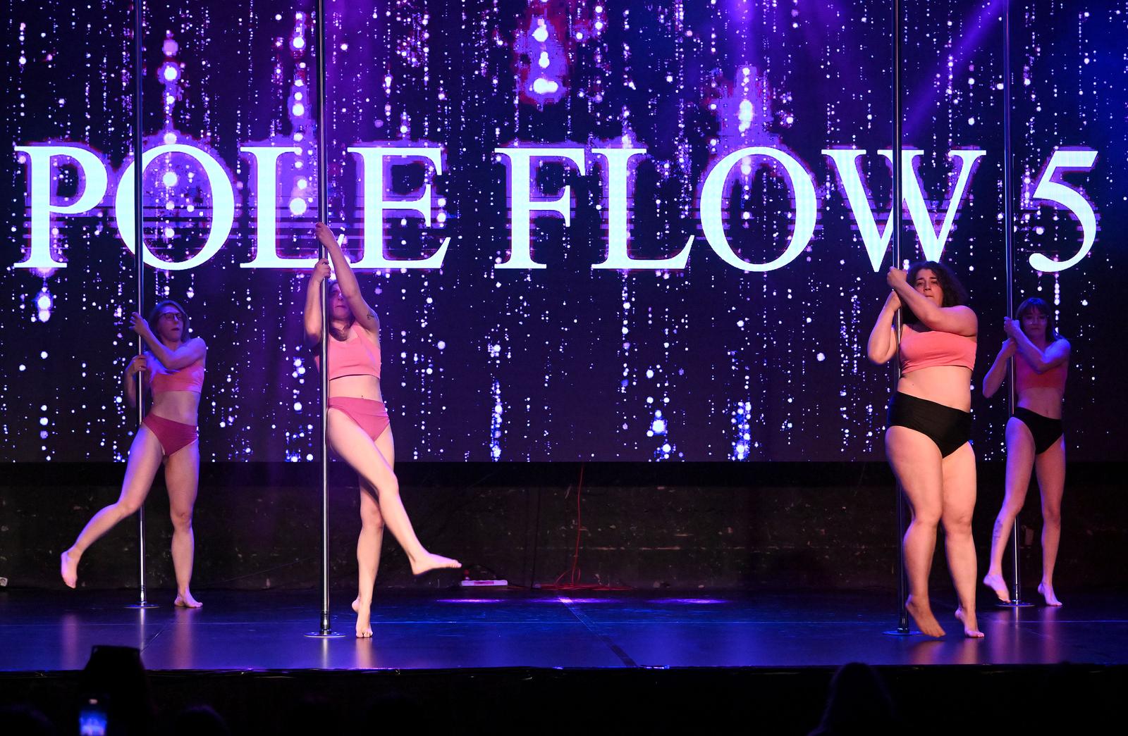 Boogaloo klub: Pole Dance Showcase