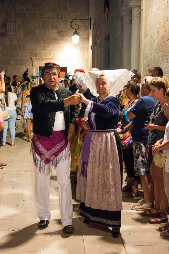 Paški ljetni karneval 2017 – maškarana povorka