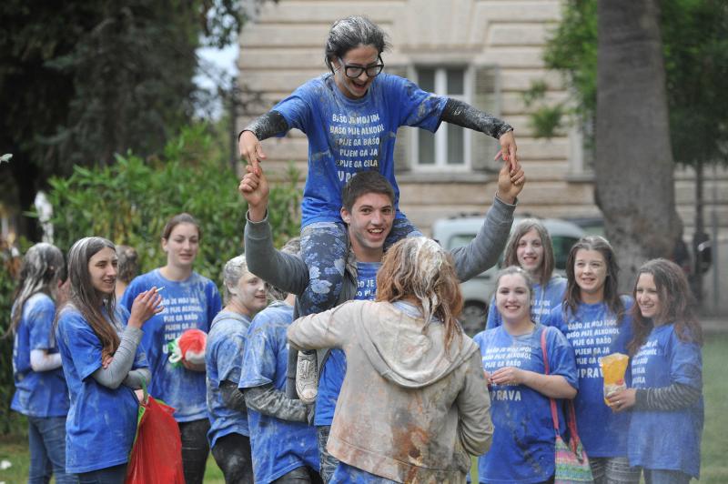 Ludijada zadarskih maturanata 16. svibnja 2014. Foto: Filip Brala/PIXSELL Ludijada zadarskih maturanata 16. svibnja 2014. Foto: Filip Brala/PIXSELL