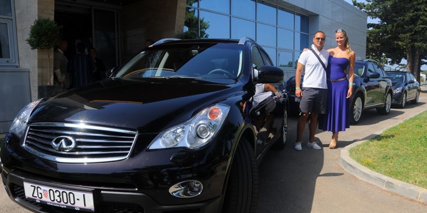 Investitor iz Dubaija sletio na zadarski aerodrom, foto: Borna Strizak Investitor iz Dubaija sletio na zadarski aerodrom, foto: Borna Strizak