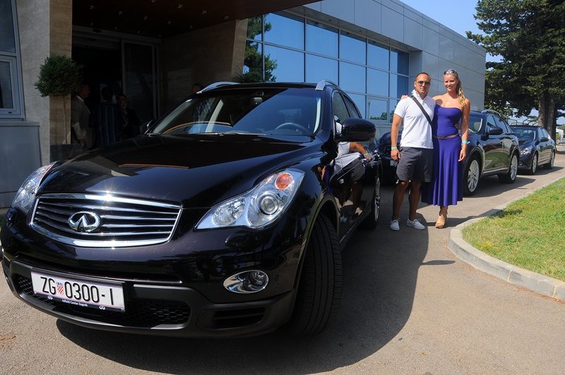 Investitor iz Dubaija sletio na zadarski aerodrom, foto: Borna Strizak Investitor iz Dubaija sletio na zadarski aerodrom, foto: Borna Strizak