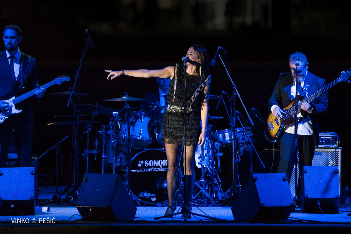 Severina oduševila nastupom na bazenu Ilirije u Biogradu na Moru