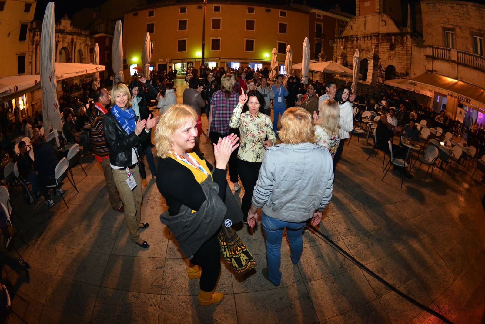 FIMBA After party na Narodnom trgu uz bend Songbusters FIMBA After party na Narodnom trgu uz bend Songbusters