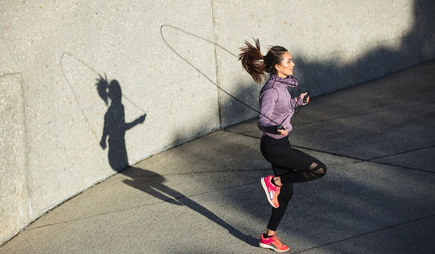 Fitness, teretana, vježbanje, uže za preskakivanje