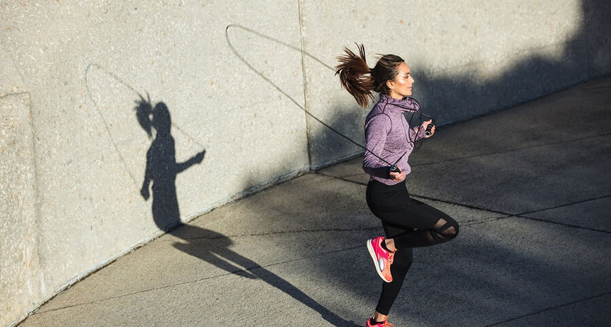 Fitness, teretana, vježbanje, uže za preskakivanje