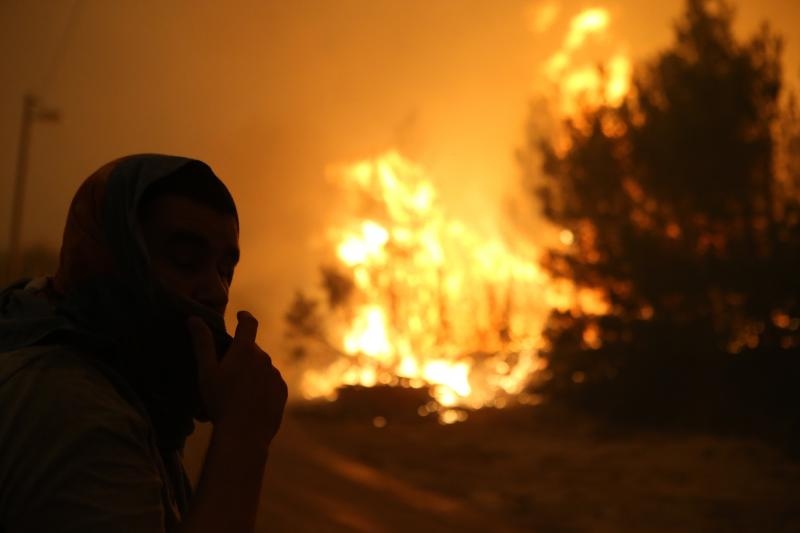 Žrnovnica: Vatra je sve bliže Splitu, nebo je prekriveno dimom Žrnovnica: Vatra je sve bliže Splitu, nebo je prekriveno dimom