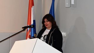 Potpisivanje ugovora u prezentacijskom centru “Podzemni grad Paklenice” NP Paklenica Potpisivanje ugovora u prezentacijskom centru “Podzemni grad Paklenice” NP Paklenica