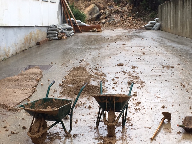 Velika šteta od poplave u OŠ Valantin Klarin u Preku Velika šteta od poplave u OŠ Valantin Klarin u Preku