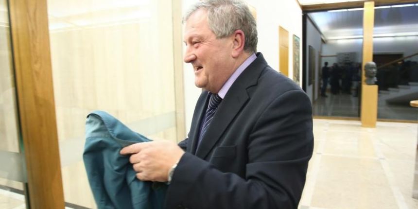 Konzultacije stranaka i koalicija kod predsjednice Kolinde Grabar Kitarovic. Zastupnik SDSS-a Mirko Raskovic. Photo: Sanjin Strukic/PIXSELL Konzultacije stranaka i koalicija kod predsjednice Kolinde Grabar Kitarovic. Zastupnik SDSS-a Mirko Raskovic. Photo: Sanjin Strukic/PIXSELL