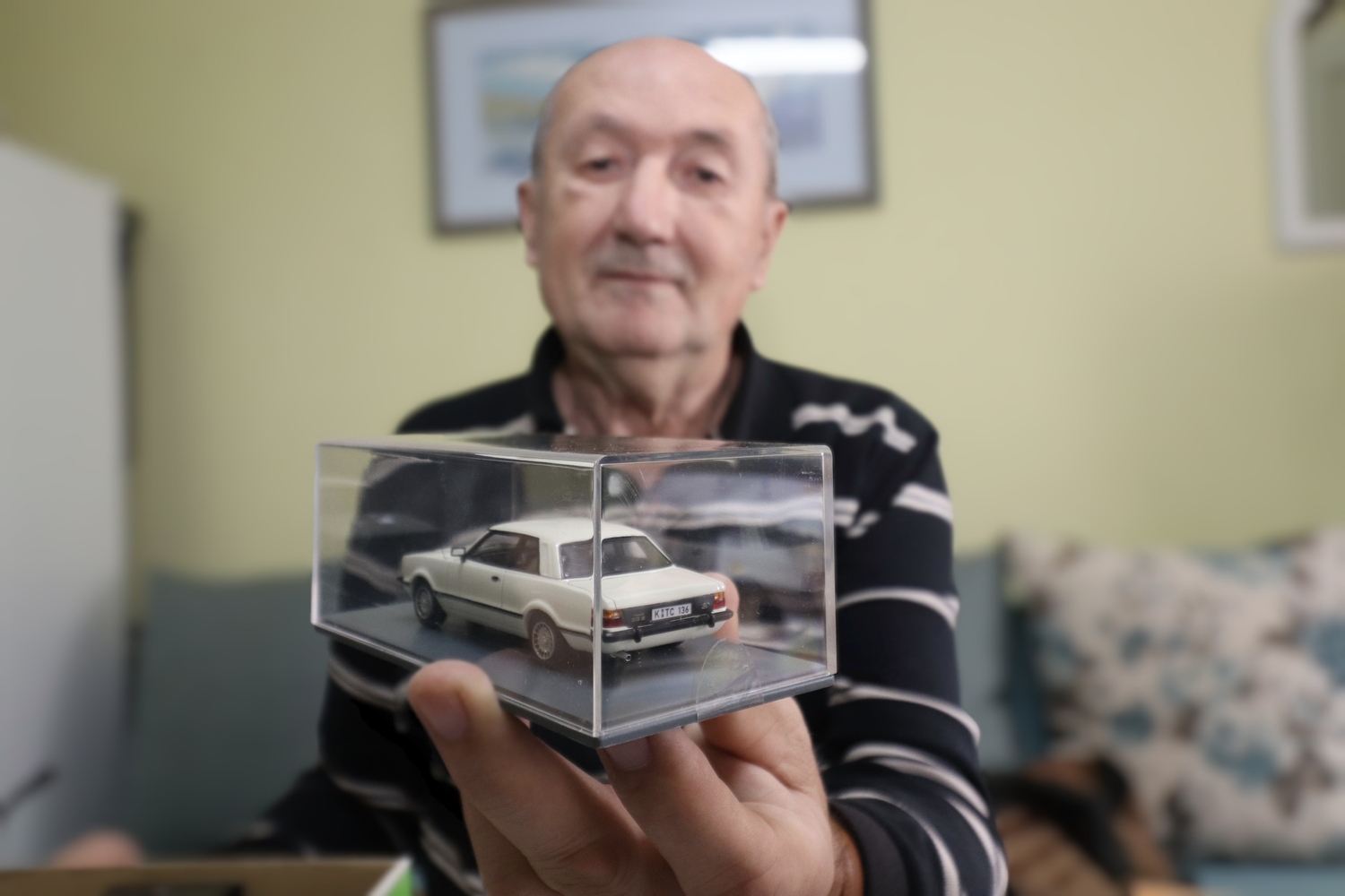 Dušan Erkalović iz Vira jedan je od najvećih kolekcionara autića u Hrvatskoj Dušan Erkalović iz Vira jedan je od najvećih kolekcionara autića u Hrvatskoj