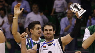 Treviso, 170411.
Kosarkaska dvorana Palaverde
Utakmica Final four Eurocup-a u kosarci za prvo mjesto izmedju KK Cajasol Sevilla i KK Unics Kazan
Na fotografiji: Marko Popovic.
Foto: Vladimir Dugandzic / CROPIX Treviso, 170411.
Kosarkaska dvorana Palaverde
Utakmica Final four Eurocup-a u kosarci za prvo mjesto izmedju KK Cajasol Sevilla i KK Unics Kazan
Na fotografiji: Marko Popovic.
Foto: Vladimir Dugandzic / CROPIX