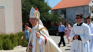 U Skabrnji odrzano veliko misno slavlje i procesija povodom blagdana Velike Gospe U Skabrnji odrzano veliko misno slavlje i procesija povodom blagdana Velike Gospe
