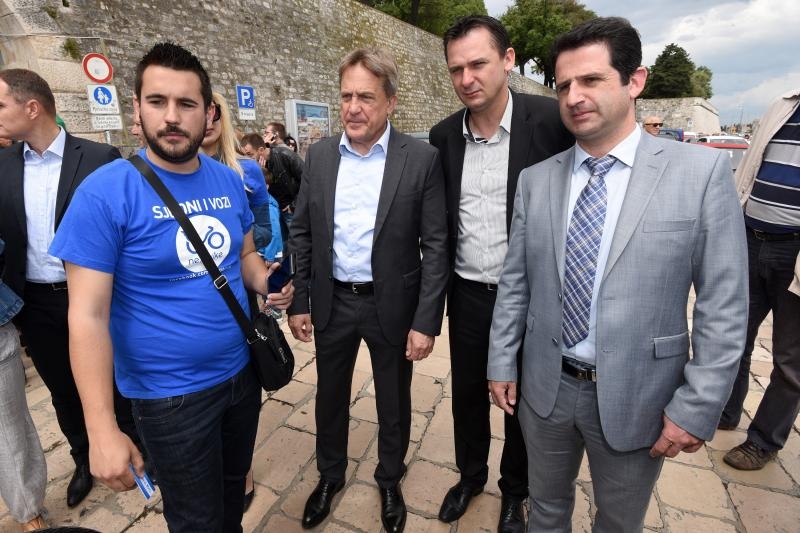 Od danas i Zadar ima nextbike sustav javnih bicikala. Na 4 lokacije moći će se iznajmiti ukupno 25 bicikala. Foto: Dino Stanin/PIXSELL Od danas i Zadar ima nextbike sustav javnih bicikala. Na 4 lokacije moći će se iznajmiti ukupno 25 bicikala. Foto: Dino Stanin/PIXSELL