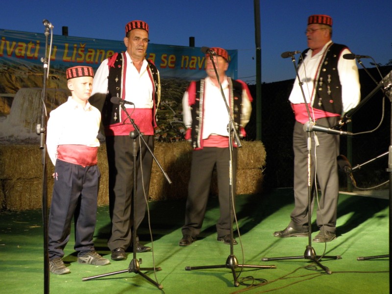 Lišane Ostrovičke: 1. Večer ojkanja “Od Sinja do Nina i Brinja”, Foto: Marko Mane Ledenko