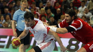 Veszprem, 040413.
Kvalifikacijska utakmica za Europsko prvenstvo rukometnih reprezentacija Madjarske i Hrvatske.
Na fotografiji: Domagoj Duvnjak.
Foto: Zeljko Hajdinjak / Cropix