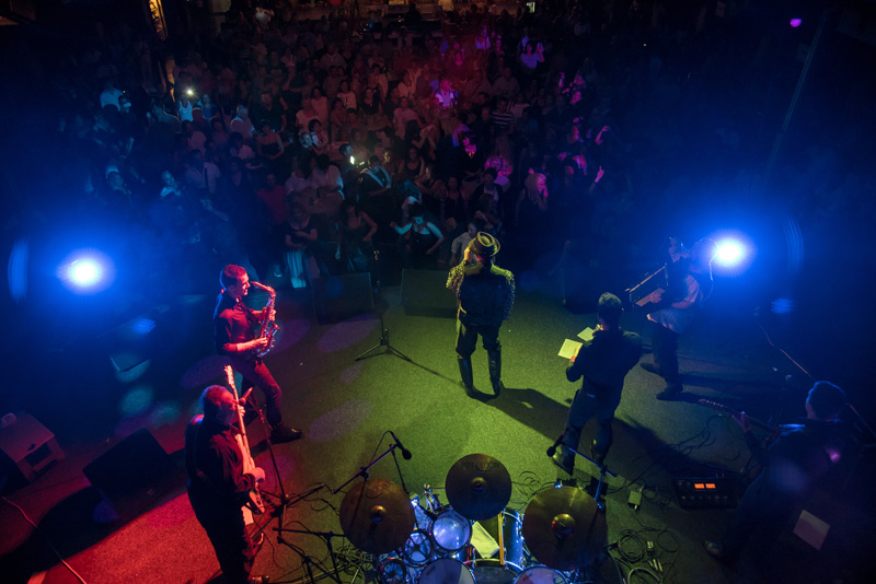 Esma Redžepova, prateći bend Folk Masters i gost Ibus Ibraimovski @ Arsenal Zadar Esma Redžepova, prateći bend Folk Masters i gost Ibus Ibraimovski @ Arsenal Zadar