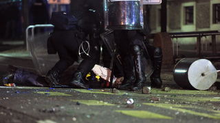 Maribor (Slovenija), 031212.
Prosvjed gradjana Maribora protiv trenutacnog gradonacelnika Franca Kanglera, osumnjicenog za umjesanost u korupciju. Prosvjed je zapoceo okupljanjem nekoliko tisuca ljudi na Trgu Slobode, a zatim se preselio ispred zgrade opc Maribor (Slovenija), 031212.
Prosvjed gradjana Maribora protiv trenutacnog gradonacelnika Franca Kanglera, osumnjicenog za umjesanost u korupciju. Prosvjed je zapoceo okupljanjem nekoliko tisuca ljudi na Trgu Slobode, a zatim se preselio ispred zgrade opc