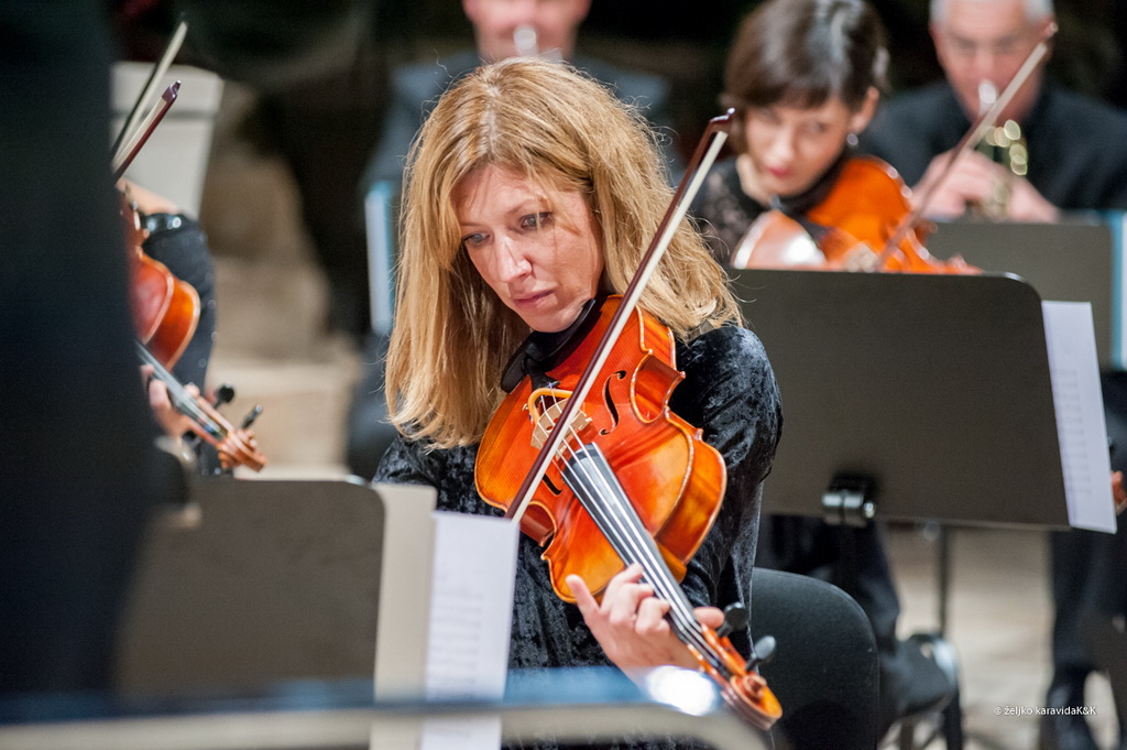 Stefan Milenković i Zadarski komorni orkestar u katedrali sv. Stošije
