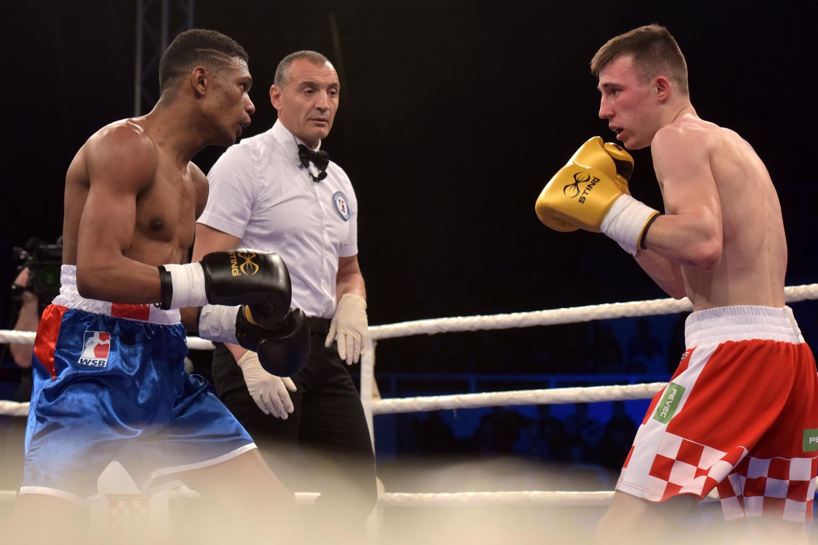 Svjetska boksacka liga, grupa B C1, kategorija 56 kg, Filip Poturovic (Croatian Knights) – Samuel Kistohurry (France Fighting Roosters).