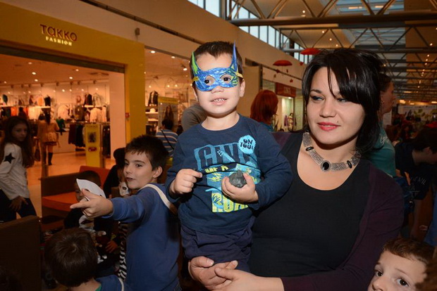 Superheroji u trgovinskom centru Supernova 25. listopada 2014. Foto: Iva Perinčić Superheroji u trgovinskom centru Supernova 25. listopada 2014. Foto: Iva Perinčić