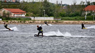 Kiteri guštali u refulima ninske bure Kiteri guštali u refulima ninske bure