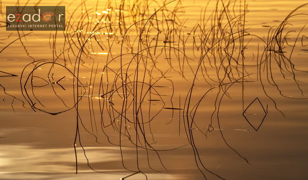 Zlatna nedjeljna zora na Vranskom jezeru