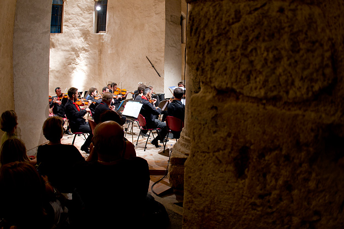 Hrvatska komorna filharmonija, Mak Grgić i Franko Božac u crkvi Sv. Donata, foto: L. Banić