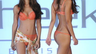 Zagreb, 230811.
Hotel Dubrovnik.
Modna revija modne kuce Lisca, na kojoj su prikazane kolekcije rublja, spavaceg programa, bluza, doljneg vesa i kupacih kostima za 2012. godinu.
Foto: Admir Buljubasic / CROPIX