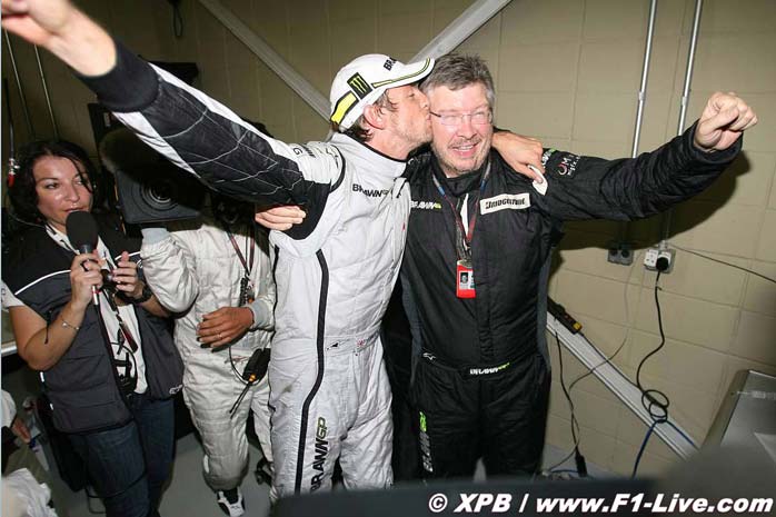 Proslava naslova prvaka F1 Jensona Buttona i Brawn GP-a (foto www.f1-live.com)