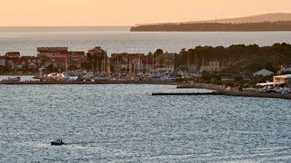 Image 1173753 (auto)