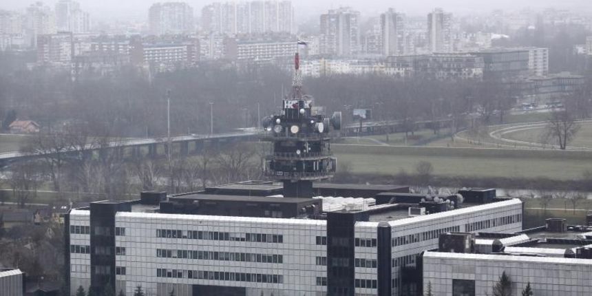 Zagreb – Pogled na kisoviti Zagreb s 22 kata Eurotower nebodera. Zgrada HRTa, Hrvatske radio televizije, Photo: Zeljko Lukunic/PIXSELL