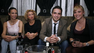 Zagreb, 220309.
Proslava 300-te epizode Red carpet-a, showbiz emisije Nove Tv, odrzana je u klubu Gallery na Jarunu.
Na slici: Monika Kravic – Mamic, Mirna Maras – Valentic.
Foto: Neja Markicevic / Cropix