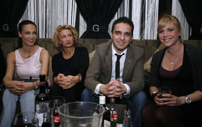 Zagreb, 220309.
Proslava 300-te epizode Red carpet-a, showbiz emisije Nove Tv, odrzana je u klubu Gallery na Jarunu.
Na slici: Monika Kravic – Mamic, Mirna Maras – Valentic.
Foto: Neja Markicevic / Cropix