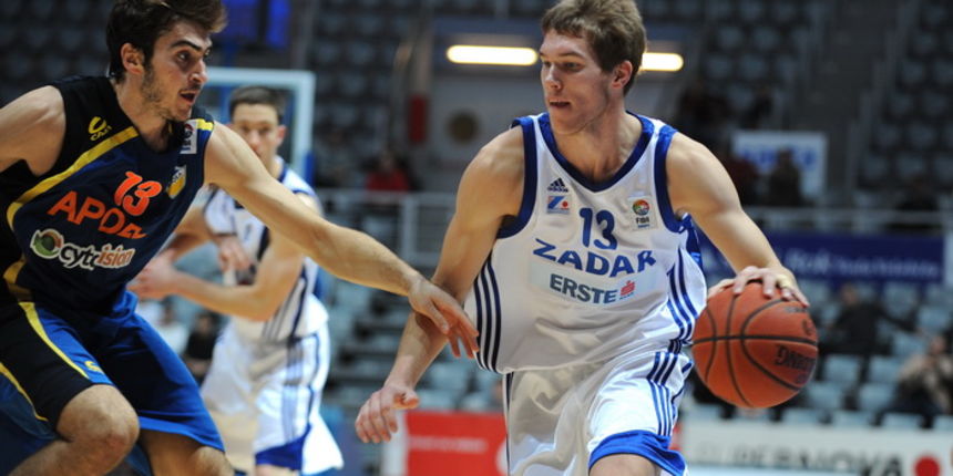 Zadar, 231110.
Dvorana Kresimir Cosic.
2. kolo EuroChallenge kupa. Zadar – Apoel.
Na fotografiji: igrac Zadra Sime Olivari.
Foto: Andrija Lucic / CROPIX Zadar, 231110.
Dvorana Kresimir Cosic.
2. kolo EuroChallenge kupa. Zadar – Apoel.
Na fotografiji: igrac Zadra Sime Olivari.
Foto: Andrija Lucic / CROPIX