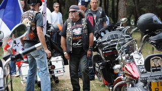 Zadar, 280511.
Odrzana je parada Harley Davidson motora izmedju Zadra i Biograda u kojoj je sudjelovalo vise tisuca motora. Oko 12 sati s Borika u Zadru krenula je kolona Harley Davidsona duga 4 kilometra koja se zaputila u Biograd gdje se odrzavaju dani Zadar, 280511.
Odrzana je parada Harley Davidson motora izmedju Zadra i Biograda u kojoj je sudjelovalo vise tisuca motora. Oko 12 sati s Borika u Zadru krenula je kolona Harley Davidsona duga 4 kilometra koja se zaputila u Biograd gdje se odrzavaju dani