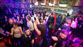 Mjesni Odbor u Maraschino Baru. Foto: Iva Perinčić Mjesni Odbor u Maraschino Baru. Foto: Iva Perinčić