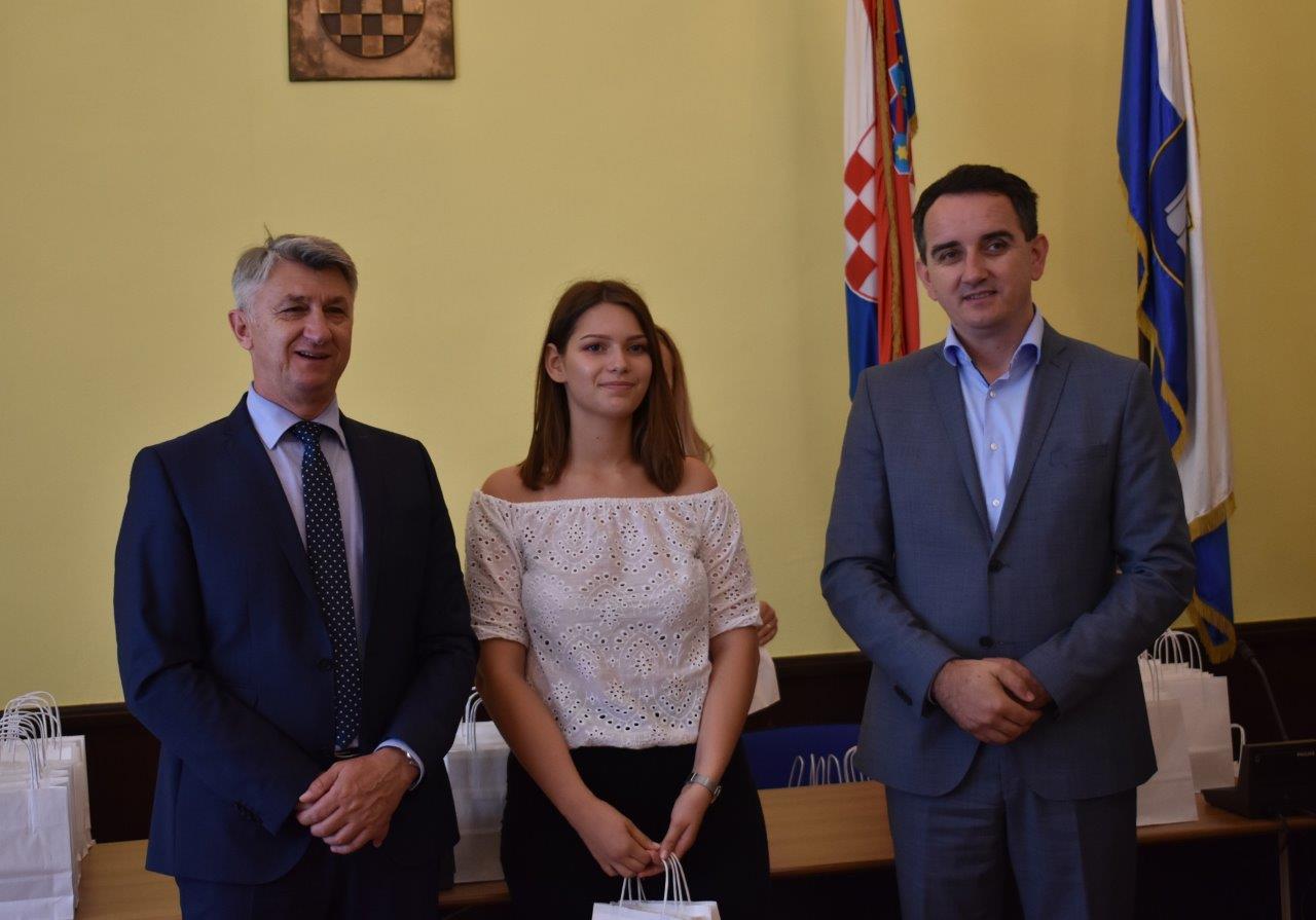 Prijem za nagrađivane učenike osnovnih i srednjh škola