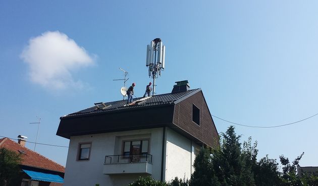 U Maksimiru prosvjed zbog bazne stanice. Intervenirala i policija