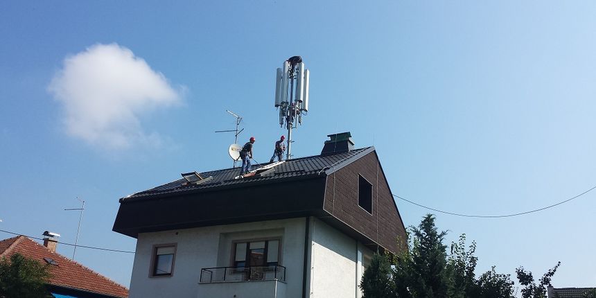 U Maksimiru prosvjed zbog bazne stanice. Intervenirala i policija U Maksimiru prosvjed zbog bazne stanice. Intervenirala i policija