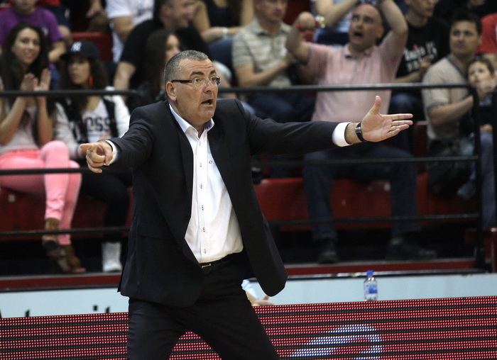 Zagreb, 040512.
KC Drazen Petrovic.
Kosarkaska utakmica Liga za prvaka ( prvenstvo Hrvatske ) 12.kolo Cibona – Zadar.
Na slici: Jasmin Repesa trener Cibone.
Foto: Nenad Dugi / CROPIX Zagreb, 040512.
KC Drazen Petrovic.
Kosarkaska utakmica Liga za prvaka ( prvenstvo Hrvatske ) 12.kolo Cibona – Zadar.
Na slici: Jasmin Repesa trener Cibone.
Foto: Nenad Dugi / CROPIX