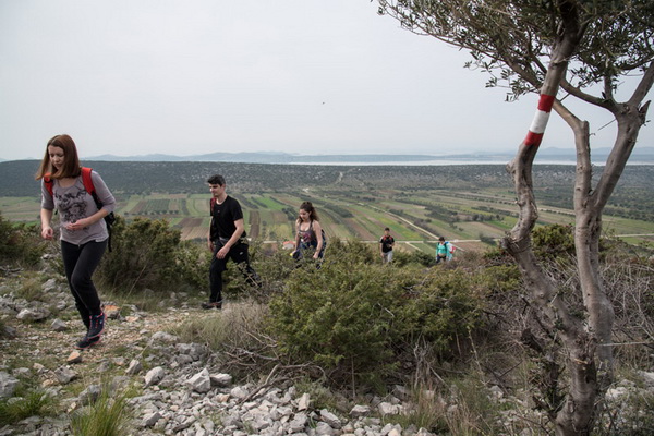 Drugi Planinarski pohod “Hajdemo do Vrane” 2. travnja 2016. Foto: Vinko Pešić